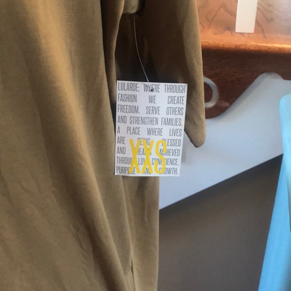 Lularoe - Picture 2 of 2